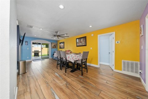 Casa en venta en Kissimmee, Florida, 3 dormitorios, 123.56 m2 № 2205967 - foto 8