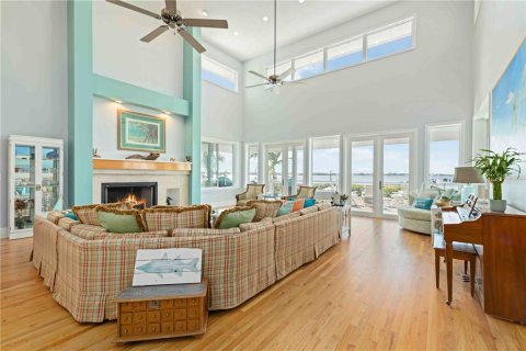 House in Palmetto, Florida 4 bedrooms, 369.1 sq.m. № 2136103 - photo 6