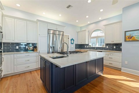 House in Palmetto, Florida 4 bedrooms, 369.1 sq.m. № 2136103 - photo 19