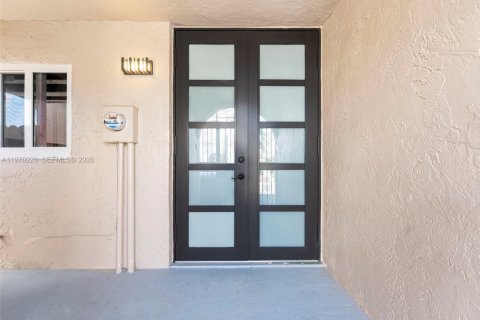 Adosado en alquiler en Hialeah, Florida, 3 dormitorios, 121.14 m2 № 2031037 - foto 4