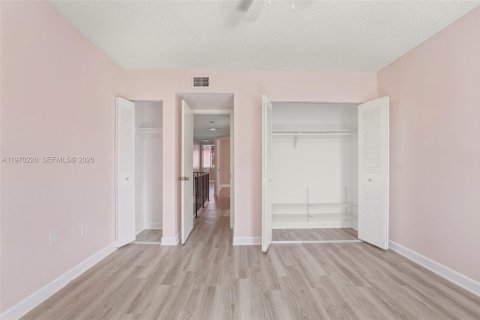 Adosado en alquiler en Hialeah, Florida, 3 dormitorios, 121.14 m2 № 2031037 - foto 20
