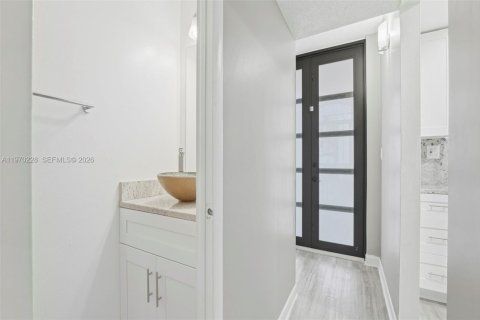 Adosado en alquiler en Hialeah, Florida, 3 dormitorios, 121.14 m2 № 2031037 - foto 13