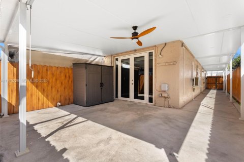 Adosado en alquiler en Hialeah, Florida, 3 dormitorios, 121.14 m2 № 2031037 - foto 29