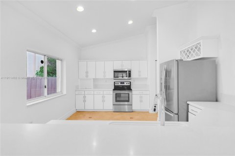 Villa ou maison à louer à Doral, Floride: 3 chambres, 170.48 m2 № 1969199 - photo 21