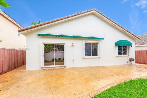 Villa ou maison à louer à Doral, Floride: 3 chambres, 170.48 m2 № 1969199 - photo 29