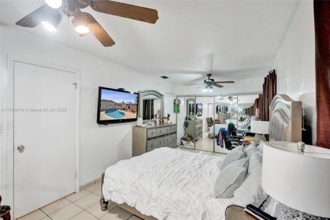 Villa ou maison à vendre à Hialeah, Floride: 4 chambres, 244.33 m2 № 1970974 - photo 26