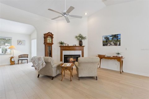 House in Leesburg, Florida 2 bedrooms, 201.23 sq.m. № 2227342 - photo 8