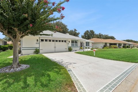House in Leesburg, Florida 2 bedrooms, 201.23 sq.m. № 2227342 - photo 3