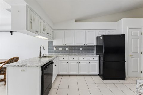House in Leesburg, Florida 2 bedrooms, 201.23 sq.m. № 2227342 - photo 17