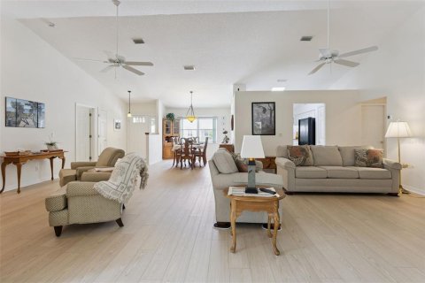House in Leesburg, Florida 2 bedrooms, 201.23 sq.m. № 2227342 - photo 7