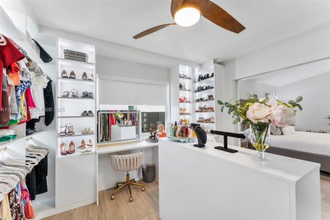 Купить виллу или дом в Плантация, Флорида 5 спален, 260.78м2, № 1991056 - фото 20