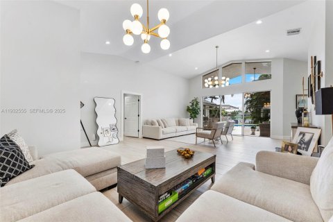 Купить виллу или дом в Плантация, Флорида 5 спален, 260.78м2, № 1991056 - фото 29