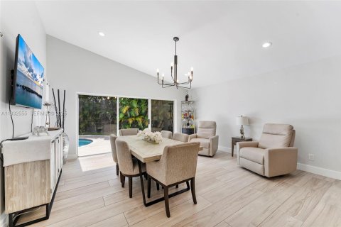 Купить виллу или дом в Плантация, Флорида 5 спален, 260.78м2, № 1991056 - фото 30