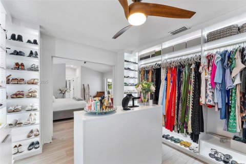 Купить виллу или дом в Плантация, Флорида 5 спален, 260.78м2, № 1991056 - фото 19