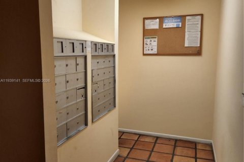 Copropriété à louer à Miami Beach, Floride: 1 chambre, 41.34 m2 № 1997539 - photo 2