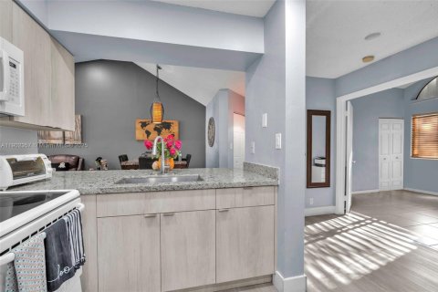 Condominio en venta en Miami, Florida, 2 dormitorios, 113.71 m2 № 1953903 - foto 9