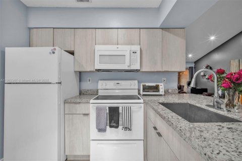 Condominio en venta en Miami, Florida, 2 dormitorios, 113.71 m2 № 1953903 - foto 10