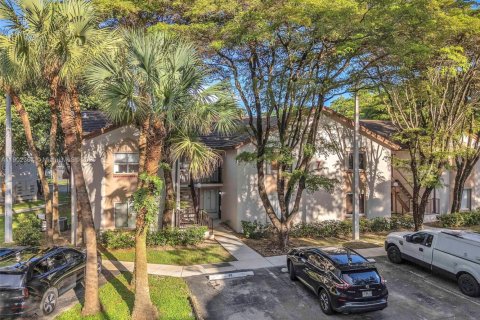 Condominio en venta en Miami, Florida, 2 dormitorios, 113.71 m2 № 1953903 - foto 2