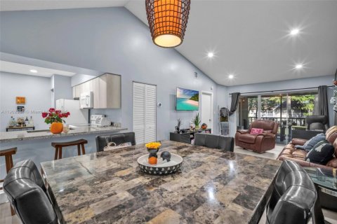 Condominio en venta en Miami, Florida, 2 dormitorios, 113.71 m2 № 1953903 - foto 5