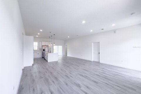 House in Ocala, Florida 4 bedrooms, 189.52 sq.m. № 1900038 - photo 9