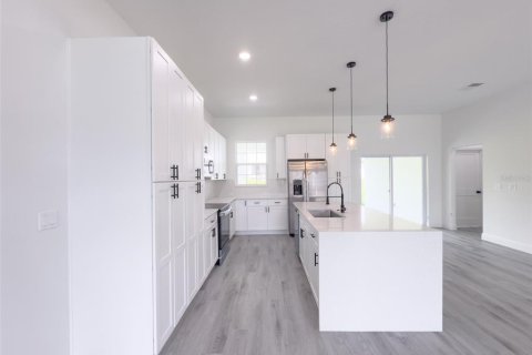 House in Ocala, Florida 4 bedrooms, 189.52 sq.m. № 1900038 - photo 12