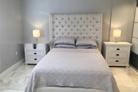 Copropriété à louer à Miami Beach, Floride: 2 chambres, 99.96 m2 № 2387278 - photo 8