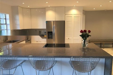 Condo à Miami Beach, Floride, 2 chambres  № 2387278