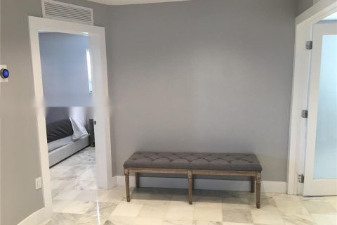 Copropriété à louer à Miami Beach, Floride: 2 chambres, 99.96 m2 № 2387278 - photo 9
