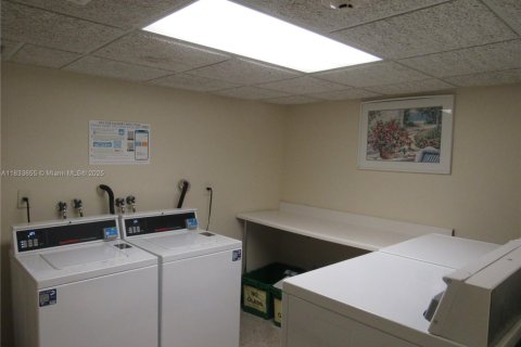 Copropriété à vendre à Fort Lauderdale, Floride: 2 chambres, 116.13 m2 № 1934645 - photo 20