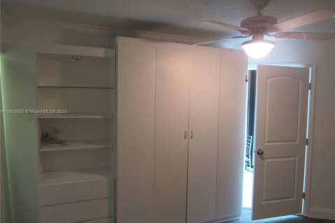 Copropriété à vendre à Fort Lauderdale, Floride: 2 chambres, 116.13 m2 № 1934645 - photo 12