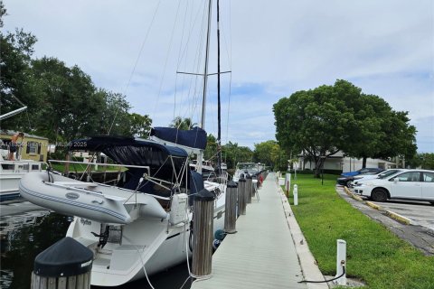 Copropriété à vendre à Fort Lauderdale, Floride: 2 chambres, 116.13 m2 № 1934645 - photo 28