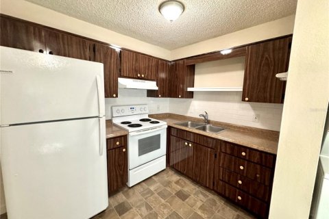 Apartamento en alquiler en Pinellas Park, Florida, 2 dormitorios, 58.06 m2 № 1902228 - foto 3