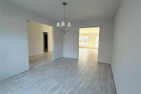 House in Summerfield, Florida 4 bedrooms, 196.49 sq.m. № 1508360 - photo 9