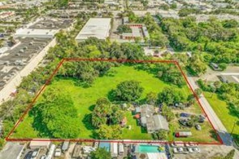 Commercial property in West Palm Beach, Florida № 2082060 - photo 4
