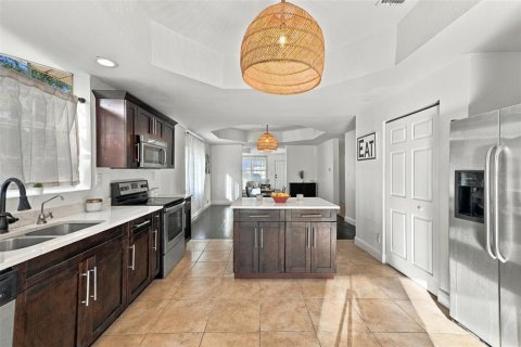 Villa ou maison à vendre à Tampa, Floride: 3 chambres, 145.67 m2 № 2429116 - photo 8