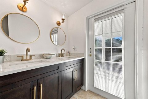 Villa ou maison à vendre à Tampa, Floride: 3 chambres, 145.67 m2 № 2429116 - photo 16