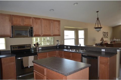 Casa en alquiler en Orlando, Florida, 4 dormitorios, 201.13 m2 № 1881246 - foto 3