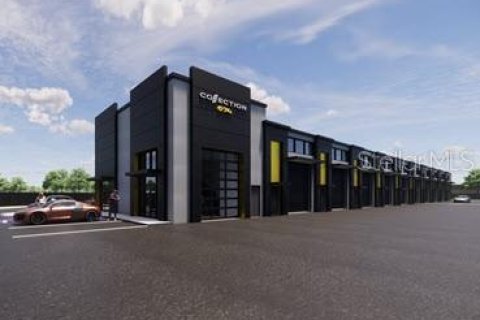 Commercial property in Oviedo, Florida № 2358421