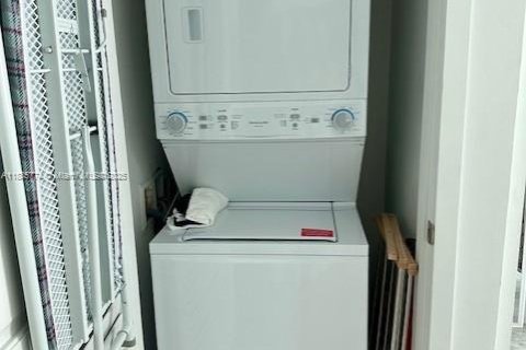 Copropriété à louer à Miami, Floride: 1 chambre, 67.54 m2 № 1932536 - photo 17