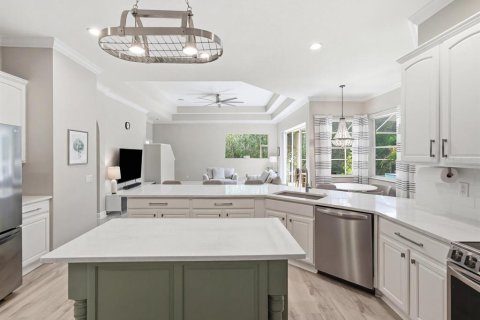 House in Lutz, Florida 4 bedrooms, 306.21 sq.m. № 2128377 - photo 22
