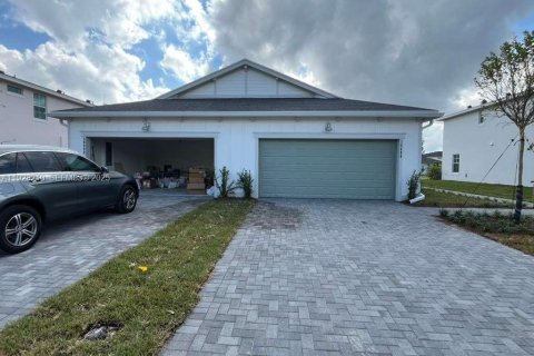 Adosado en alquiler en Loxahatchee Groves, Florida, 3 dormitorios, 163.32 m2 № 1976844 - foto 5