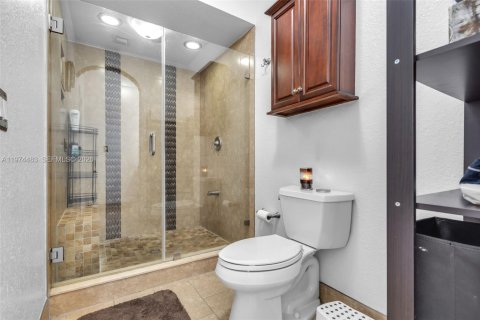 Casa en venta en Hialeah, Florida, 4 dormitorios, 174.47 m2 № 2042687 - foto 14