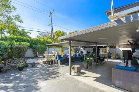 Casa en venta en Hialeah, Florida, 4 dormitorios, 174.47 m2 № 2042687 - foto 23