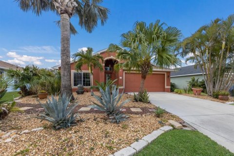 House in Palmetto, Florida 3 bedrooms, 174.28 sq.m. № 1722973 - photo 1