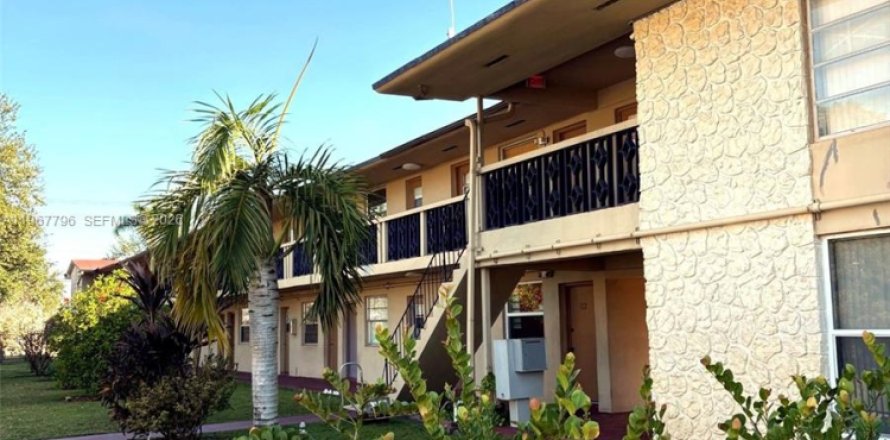 Condo in Miami, Florida, 1 bedroom  № 2029152