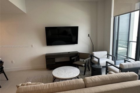 Condo in Miami, Florida, 1 bedroom  № 1938799 - photo 5