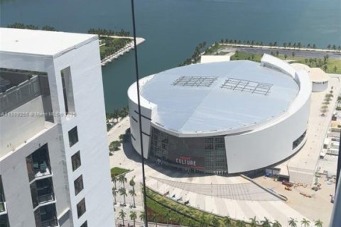 Condominio en venta en Miami, Florida, 1 dormitorio, 55.56 m2 № 1938799 - foto 16