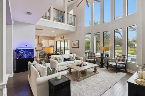 House in Tampa, Florida 6 bedrooms, 336.31 sq.m. № 2404759 - photo 7