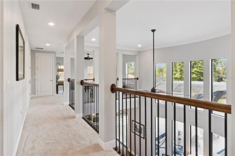 House in Tampa, Florida 6 bedrooms, 336.31 sq.m. № 2404759 - photo 28