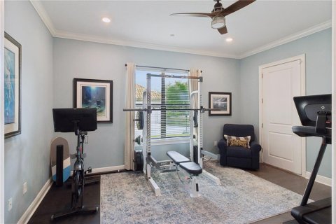 House in Tampa, Florida 6 bedrooms, 336.31 sq.m. № 2404759 - photo 25